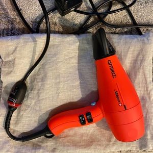 Amika the mastermind valera x dryer